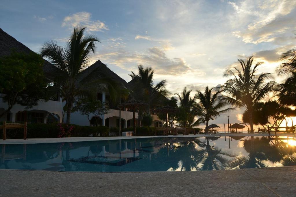 Makunduchi Nest Style Beach Hotel Zanzibar מראה חיצוני תמונה